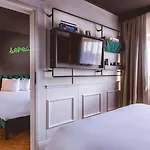 Moxy La 4* Paris