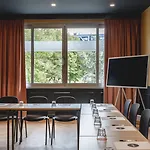 Moxy La Hotel Paryż