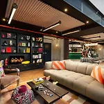 Hotel Moxy La Paryż