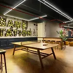 Hotel Moxy La 4*