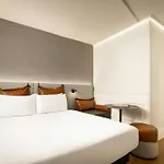 Hotel Moxy La Paris