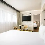 Moxy La 4* Paryż