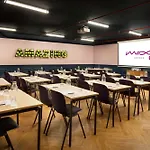Hotel Moxy La 4*