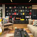 Hotel Moxy La