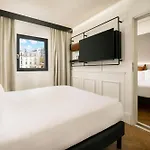 Hotel Moxy La Paryż