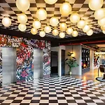 Hotel Moxy La