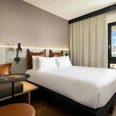 Hotel Moxy La 4*