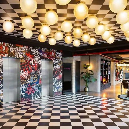 Hotel Moxy La