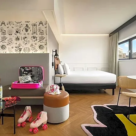 Hotel Moxy La