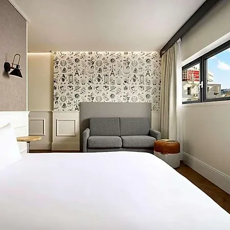 Hotel Moxy La Paris