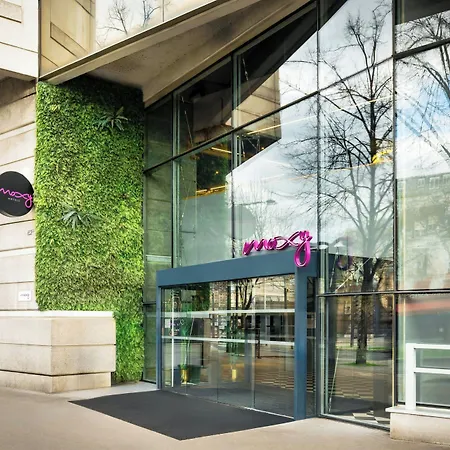 Moxy La Hotel