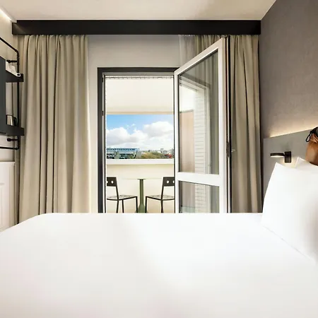 Hotel Moxy La