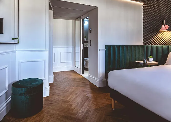 Moxy La Отель 4*