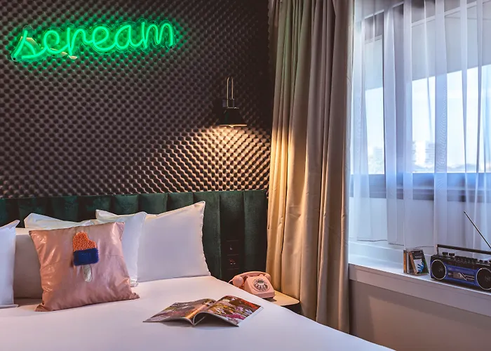 Moxy La Hotel Paříž