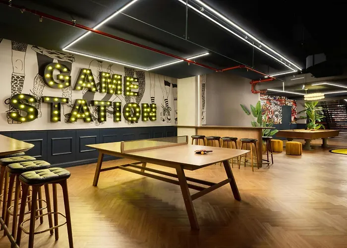 Hotel Moxy La 4*