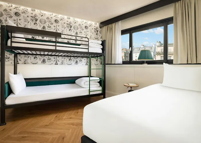 Moxy La Paris
