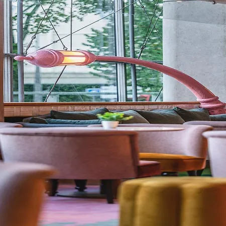 Moxy La 4* Παρίσι