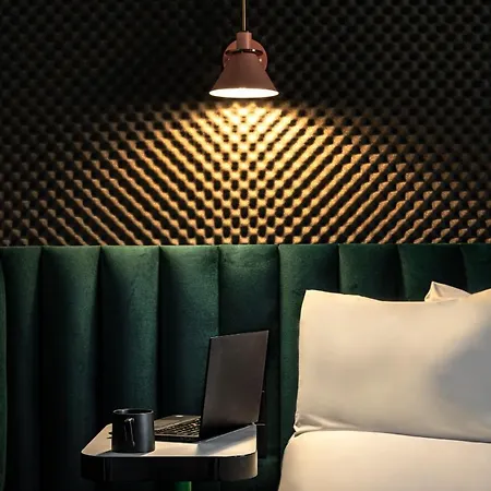 Hotel The Remix 4*