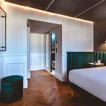 The Remix 4* Paris