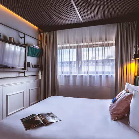 Moxy La 4* パリ