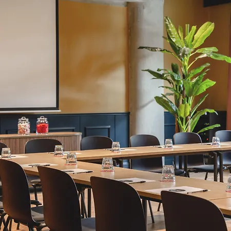 Moxy La 4* Παρίσι