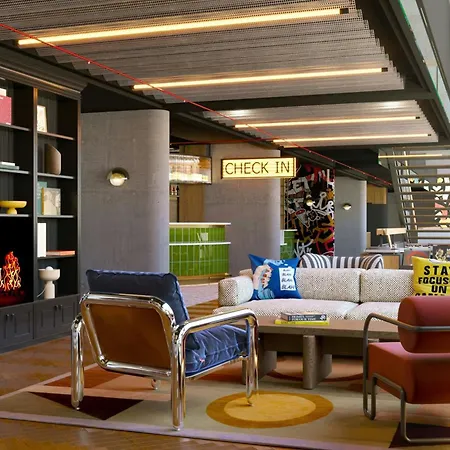 Moxy La ホテル パリ