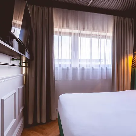 Hotel The Remix 4*