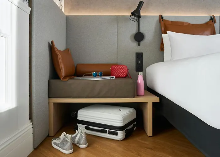 Hotel Moxy La 4*